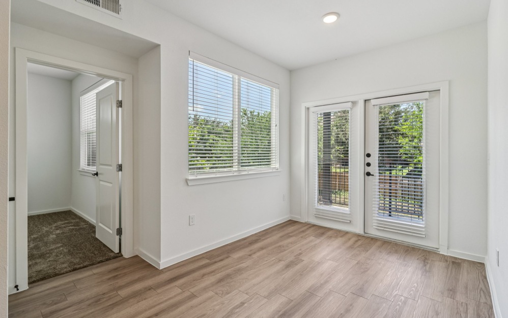 B3G - 2 bedroom floorplan layout with 2 bathrooms and 1145 square feet (Dining
)