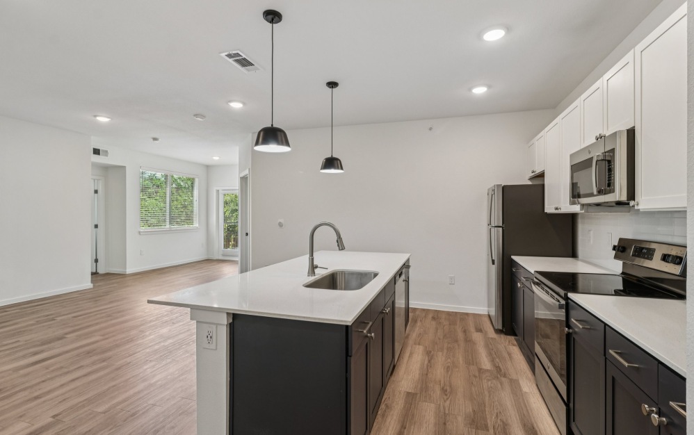 B3G - 2 bedroom floorplan layout with 2 bathrooms and 1145 square feet (Entrance
)